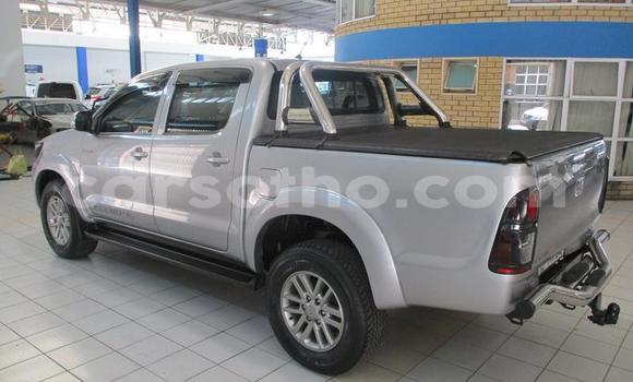 Sayi Na hannu Toyota Hilux Silver Mota in Maseru a Maseru Sayi Na hannu Toyota Hilux Silver Mota in Maseru a Maseru