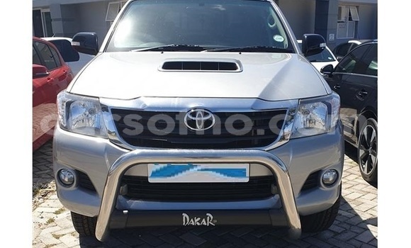 Sayi Na hannu Toyota Hilux Silver Mota in Maseru a Maseru Sayi Na hannu Toyota Hilux Silver Mota in Maseru a Maseru