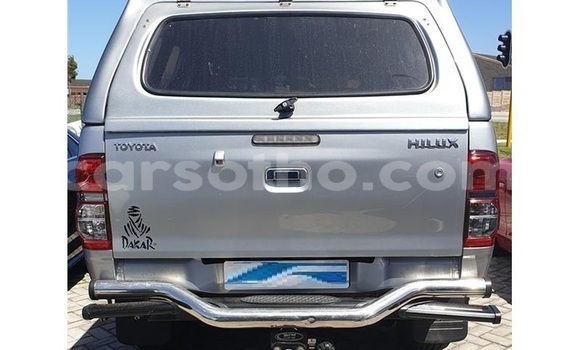 Sayi Na hannu Toyota Hilux Silver Mota in Maseru a Maseru Sayi Na hannu Toyota Hilux Silver Mota in Maseru a Maseru