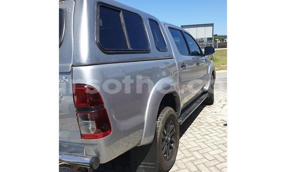 Sayi Na hannu Toyota Hilux Silver Mota in Maseru a Maseru Sayi Na hannu Toyota Hilux Silver Mota in Maseru a Maseru