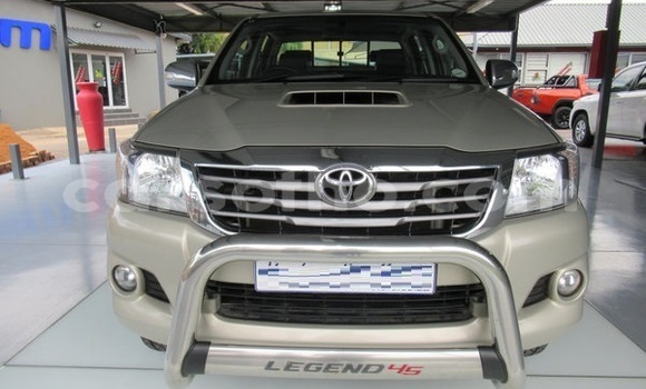 Buy Used Toyota Hilux Red Car in Maputsoa in Leribe Buy Used Toyota Hilux Red Car in Maputsoa in Leribe
