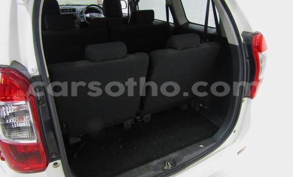 Sayi Na hannu Toyota Avanza White Mota in Roma a Maseru Sayi Na hannu Toyota Avanza White Mota in Roma a Maseru
