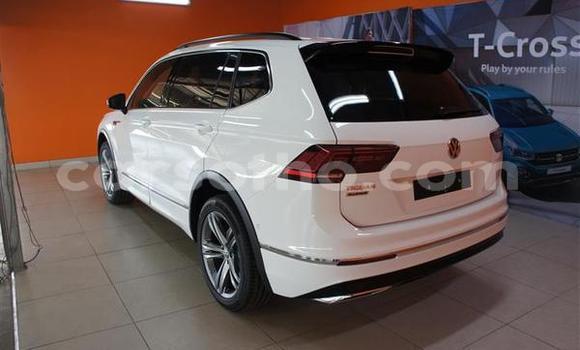 Acheter Occasion Voiture Volkswagen Tiguan Blanc à Butha Buthe, Butha-Buthe Acheter Occasion Voiture Volkswagen Tiguan Blanc à Butha Buthe, Butha-Buthe