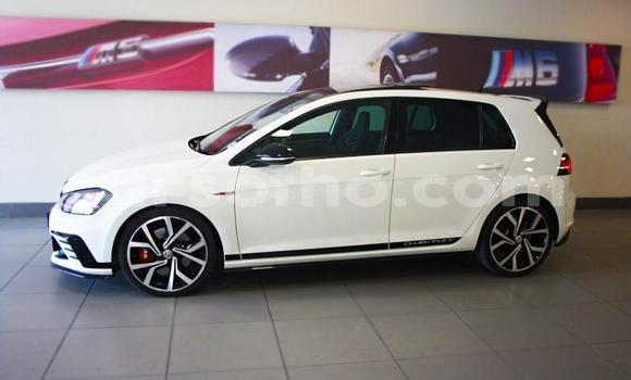اشتري مستعمل Volkswagen Golf GTI White سيارة في Roma في Maseru اشتري مستعمل Volkswagen Golf GTI White سيارة في Roma في Maseru