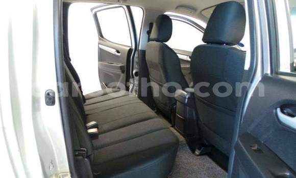 Acheter Occasion Voiture Isuzu KB Gris à Butha–Buthe, Thaba-Tseka Acheter Occasion Voiture Isuzu KB Gris à Butha–Buthe, Thaba-Tseka