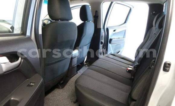 Acheter Occasion Voiture Isuzu KB Gris à Butha–Buthe, Thaba-Tseka Acheter Occasion Voiture Isuzu KB Gris à Butha–Buthe, Thaba-Tseka