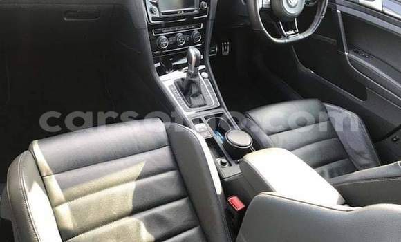 اشتري مستعمل Volkswagen Golf R Blue سيارة في Butha Buthe في Butha-Buthe اشتري مستعمل Volkswagen Golf R Blue سيارة في Butha Buthe في Butha-Buthe