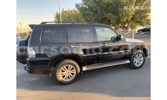 Sayi Imported Mitsubishi Pajero Black Mota in Import - Dubai a Maseru Sayi Imported Mitsubishi Pajero Black Mota in Import - Dubai a Maseru