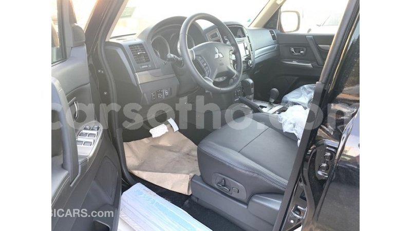 Big with watermark mitsubishi pajero maseru import dubai 15340