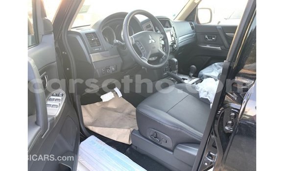 Sayi Imported Mitsubishi Pajero Black Mota in Import - Dubai a Maseru Sayi Imported Mitsubishi Pajero Black Mota in Import - Dubai a Maseru