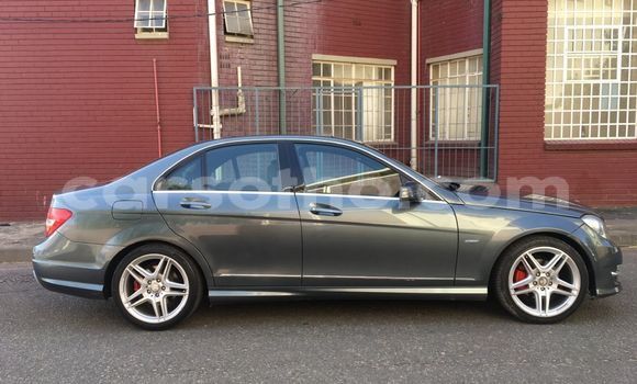 اشتري مستعمل Mercedes-Benz C–Class Black سيارة في Maseru في Maseru اشتري مستعمل Mercedes-Benz C–Class Black سيارة في Maseru في Maseru