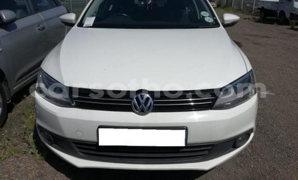 Sayi Na hannu Volkswagen Jetta White Mota in Roma a Maseru Sayi Na hannu Volkswagen Jetta White Mota in Roma a Maseru