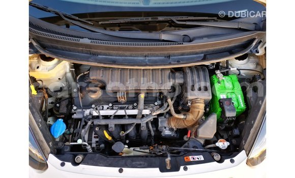 Sayi Imported Kia Picanto White Mota in Import - Dubai a Maseru Sayi Imported Kia Picanto White Mota in Import - Dubai a Maseru