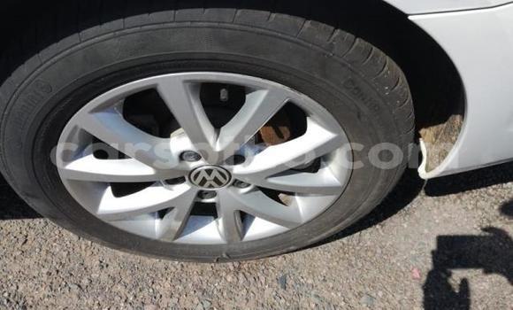 Sayi Na hannu Volkswagen Jetta White Mota in Roma a Maseru Sayi Na hannu Volkswagen Jetta White Mota in Roma a Maseru