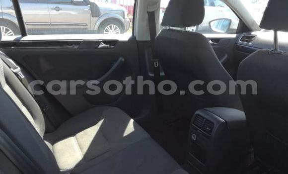 Sayi Na hannu Volkswagen Jetta White Mota in Roma a Maseru Sayi Na hannu Volkswagen Jetta White Mota in Roma a Maseru