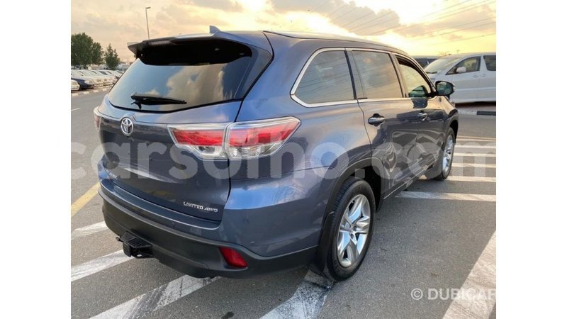 Big with watermark toyota highlander maseru import dubai 15369