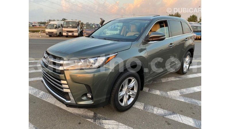 Big with watermark toyota highlander maseru import dubai 15370