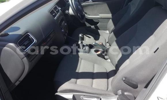 Sayi Na hannu Volkswagen Jetta White Mota in Roma a Maseru Sayi Na hannu Volkswagen Jetta White Mota in Roma a Maseru