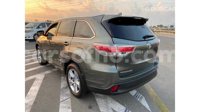 Big with watermark toyota highlander maseru import dubai 15370