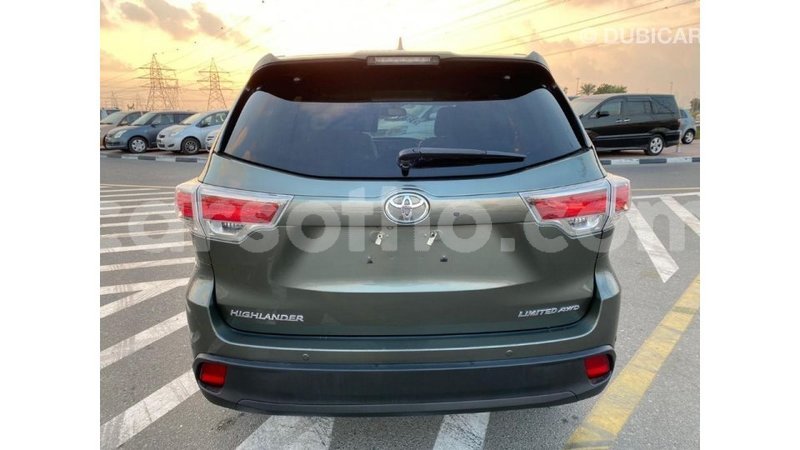 Big with watermark toyota highlander maseru import dubai 15370