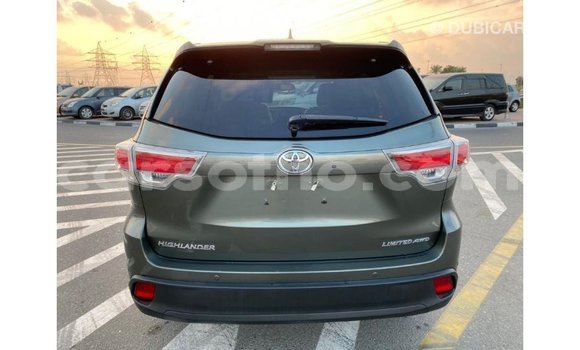 Buy Import Toyota Highlander Green Car in Import - Dubai in Maseru Buy Import Toyota Highlander Green Car in Import - Dubai in Maseru