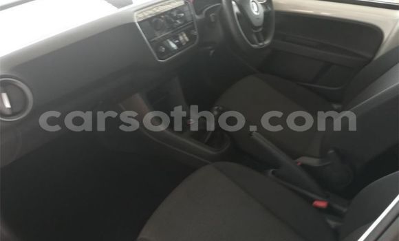 اشتري مستعمل Volkswagen up! Green سيارة في Maseru في Maseru اشتري مستعمل Volkswagen up! Green سيارة في Maseru في Maseru