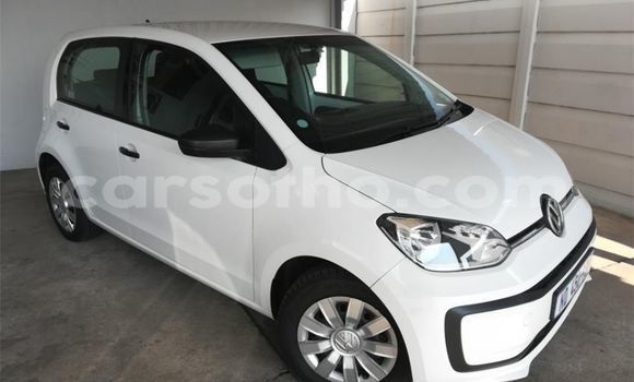 اشتري مستعمل Volkswagen up! Green سيارة في Maseru في Maseru اشتري مستعمل Volkswagen up! Green سيارة في Maseru في Maseru