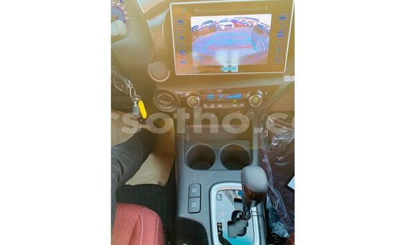 Sayi Imported Toyota Hilux White Mota in Import - Dubai a Maseru Sayi Imported Toyota Hilux White Mota in Import - Dubai a Maseru