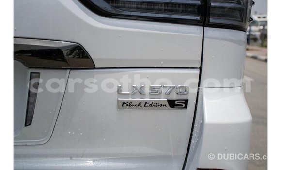 اشتري Imported Lexus LX White سيارة في Import - Dubai في Maseru اشتري Imported Lexus LX White سيارة في Import - Dubai في Maseru