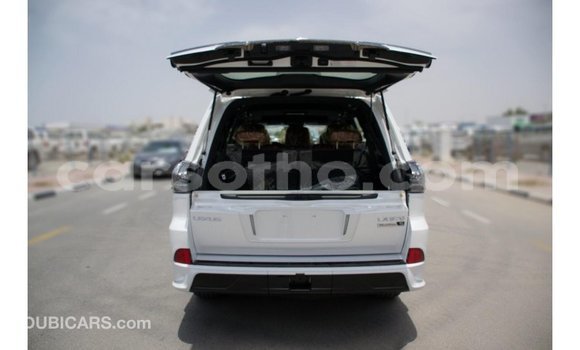 اشتري Imported Lexus LX White سيارة في Import - Dubai في Maseru اشتري Imported Lexus LX White سيارة في Import - Dubai في Maseru