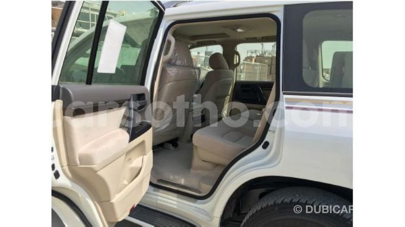 Big with watermark toyota land cruiser maseru import dubai 15389