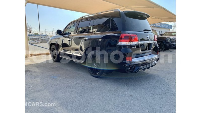 Big with watermark toyota land cruiser maseru import dubai 15390