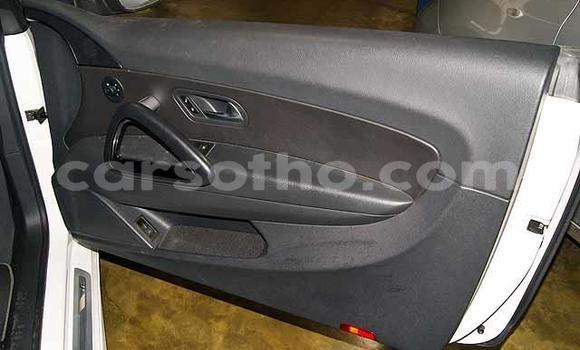 اشتري مستعمل Volkswagen Scirocco R White سيارة في Roma في Maseru اشتري مستعمل Volkswagen Scirocco R White سيارة في Roma في Maseru