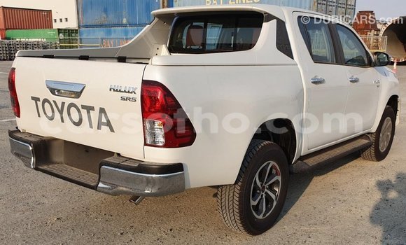 اشتري Imported Toyota Hilux White سيارة في Import - Dubai في Maseru اشتري Imported Toyota Hilux White سيارة في Import - Dubai في Maseru