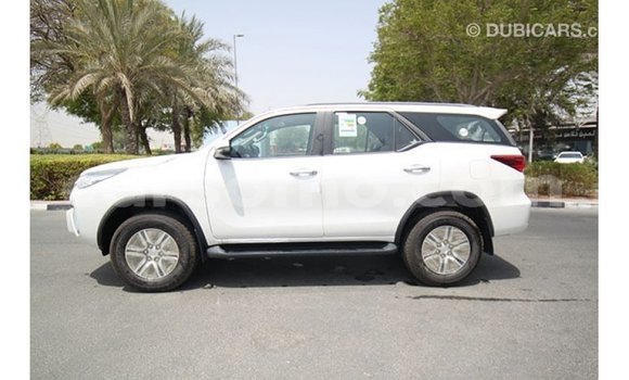 اشتري Imported Toyota Fortuner White سيارة في Import - Dubai في Maseru اشتري Imported Toyota Fortuner White سيارة في Import - Dubai في Maseru