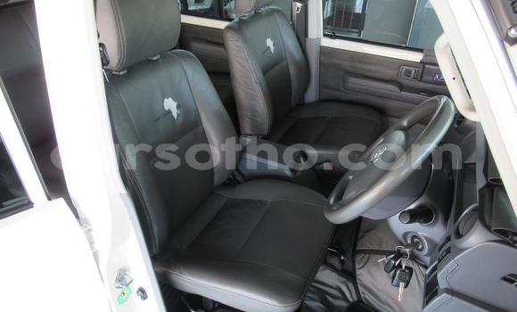 Acheter Occasion Voiture Toyota Land Cruiser Blanc à Maseru, Maseru Acheter Occasion Voiture Toyota Land Cruiser Blanc à Maseru, Maseru