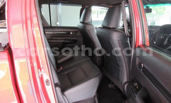 اشتري مستعمل Toyota Hilux Beige سيارة في Roma في Maseru اشتري مستعمل Toyota Hilux Beige سيارة في Roma في Maseru