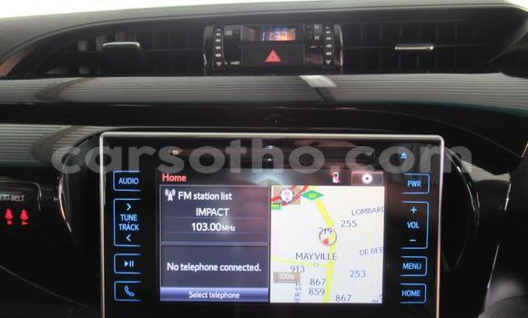 اشتري مستعمل Toyota Hilux Beige سيارة في Roma في Maseru اشتري مستعمل Toyota Hilux Beige سيارة في Roma في Maseru