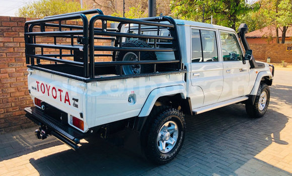 اشتري مستعمل Toyota Land Cruiser White سيارة في Maseru في Maseru اشتري مستعمل Toyota Land Cruiser White سيارة في Maseru في Maseru