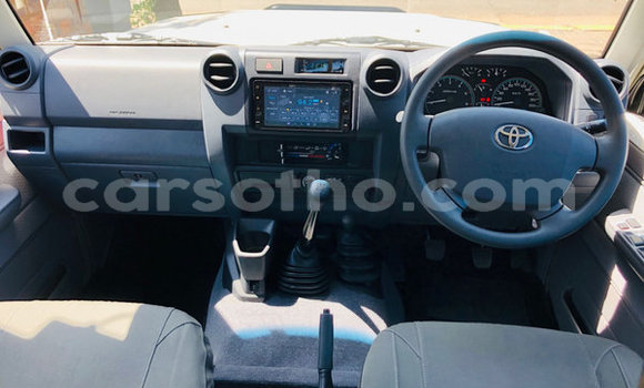 اشتري مستعمل Toyota Land Cruiser White سيارة في Maseru في Maseru اشتري مستعمل Toyota Land Cruiser White سيارة في Maseru في Maseru