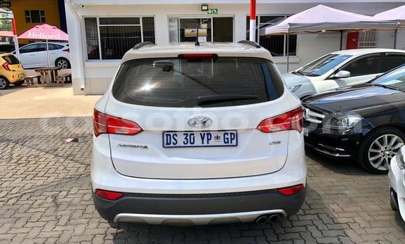 Acheter Occasion Voiture Hyundai Santa Fe Blanc à Maseru, Maseru Acheter Occasion Voiture Hyundai Santa Fe Blanc à Maseru, Maseru