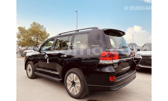 Sayi Imported Toyota Land Cruiser Black Mota in Import - Dubai a Maseru Sayi Imported Toyota Land Cruiser Black Mota in Import - Dubai a Maseru