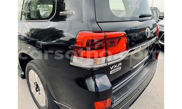 Sayi Imported Toyota Land Cruiser Black Mota in Import - Dubai a Maseru Sayi Imported Toyota Land Cruiser Black Mota in Import - Dubai a Maseru