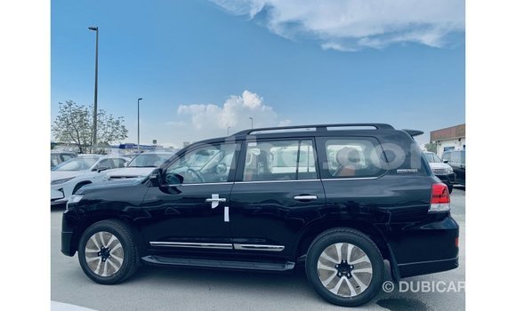 Sayi Imported Toyota Land Cruiser Black Mota in Import - Dubai a Maseru Sayi Imported Toyota Land Cruiser Black Mota in Import - Dubai a Maseru