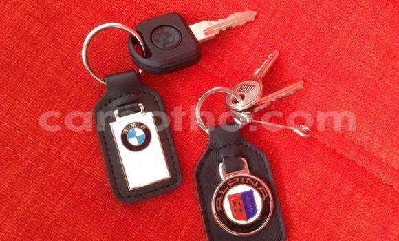 Sayi Na hannu BMW 326 Red Mota in Maseru a Maseru Sayi Na hannu BMW 326 Red Mota in Maseru a Maseru