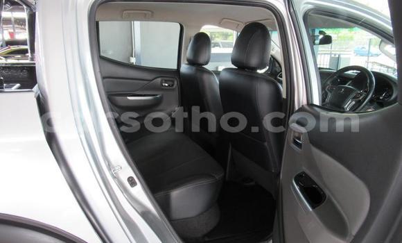 Sayi Na hannu Mitsubishi Triton Silver Mota in Maseru a Maseru Sayi Na hannu Mitsubishi Triton Silver Mota in Maseru a Maseru