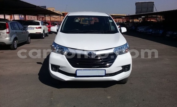 Buy Used Toyota Avanza White Car in Maputsoe in Leribe Buy Used Toyota Avanza White Car in Maputsoe in Leribe
