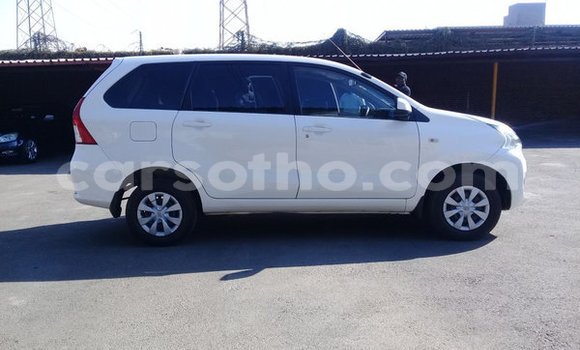 Buy Used Toyota Avanza White Car in Maputsoe in Leribe Buy Used Toyota Avanza White Car in Maputsoe in Leribe