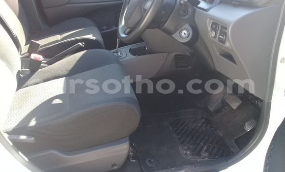 Buy Used Toyota Avanza White Car in Maputsoe in Leribe Buy Used Toyota Avanza White Car in Maputsoe in Leribe