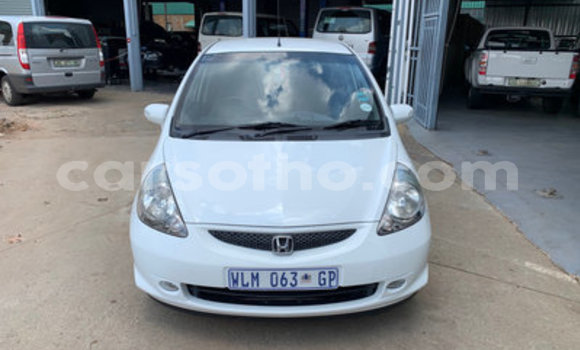 Buy Used Honda FIT White Car in Maputsoe in Leribe Buy Used Honda FIT White Car in Maputsoe in Leribe